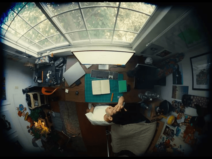 Signal Room Pulse