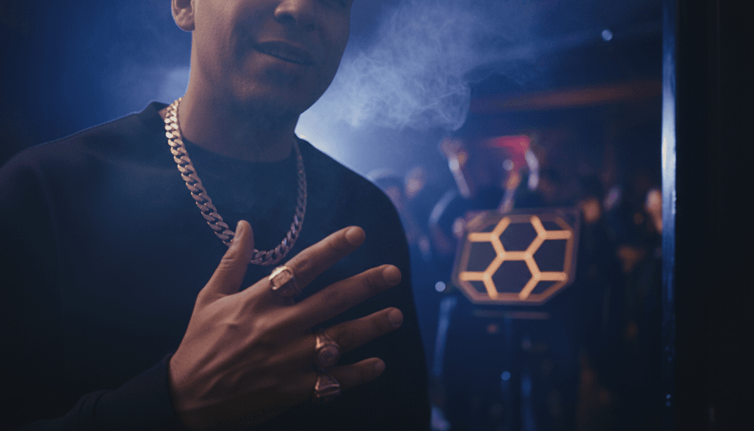 'AMANECIDO Y REGAÑADO' के रिदम का विश्लेषण करता एआई