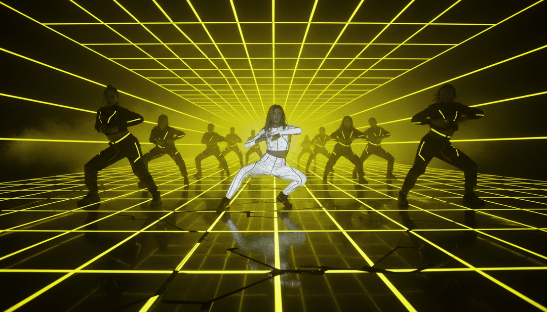 生動的霓虹燈光與動態舞蹈場景，描繪歌曲的節奏與情感高潮。