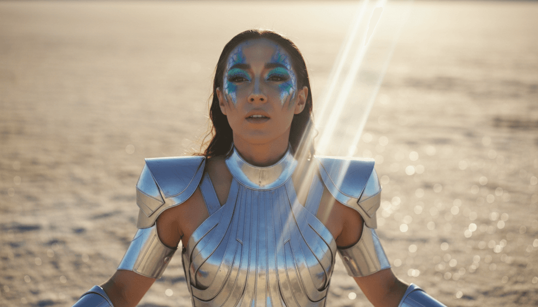 一个用户友好的界面，显示音乐视频的各种自定义选项，背景播放着《I'm Good (Blue)》。