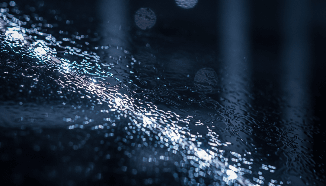 Uma interface de IA analisando ondas sonoras e padrões líricos para "Up All Night" de Patrik Jean, exibindo fluxos de dados luminosos.