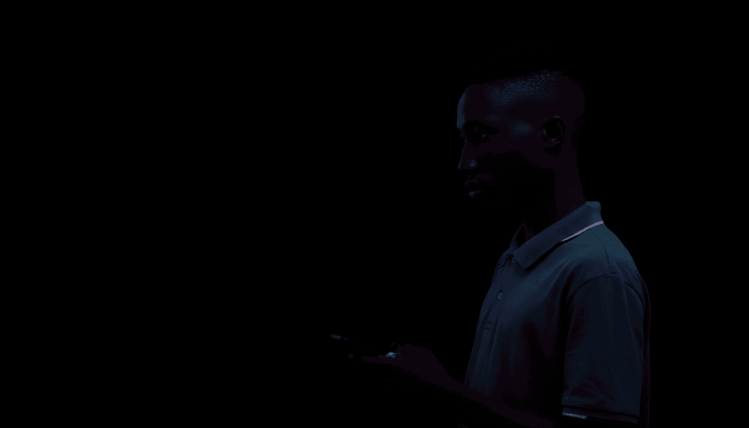 AI 对“muna star boy.mp3”的分析,创建了一个带有霓虹灯和城市景观的情绪板,反映了嘻哈陷阱的活力和通往明星之路。