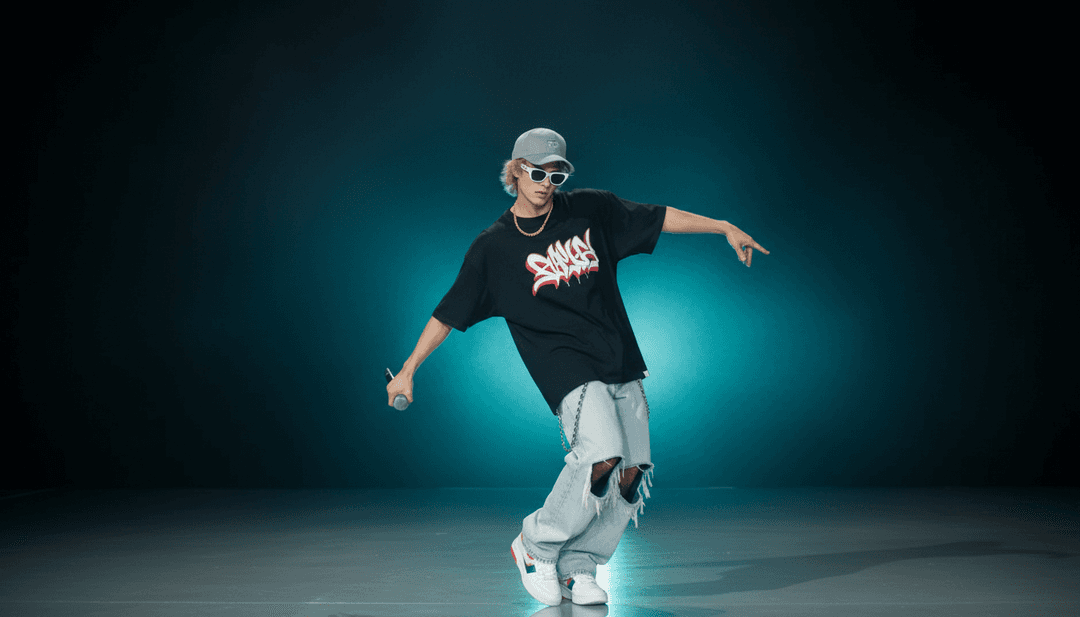 Representación visual abstracta de ritmos de hip-hop y dancehall fusionándose, formando la base conceptual para un video musical.