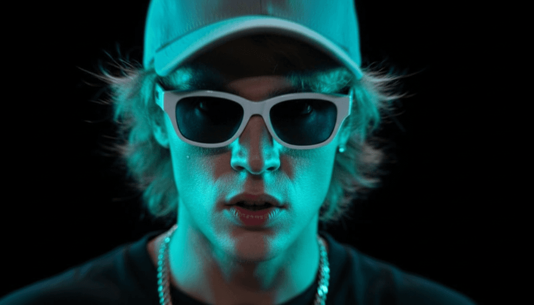 Escenas animadas dinámicas que muestran bailarines, arte de grafiti y paisajes urbanos sincronizados con una vibrante pista de hip-hop dancehall.