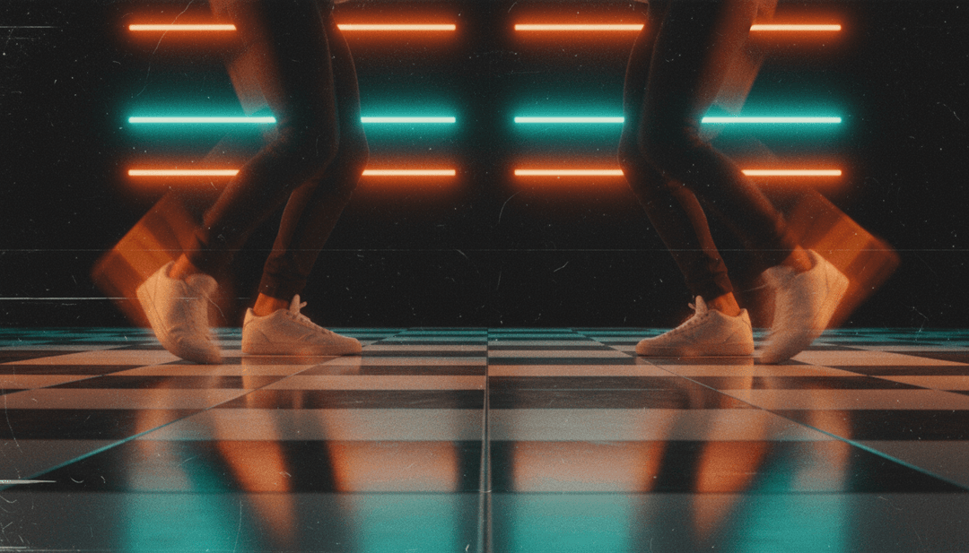 रंगीन समुद्र तट दृश्य, नर्तकों और बहती लहरों के साथ जो गाने की ऊर्जा और बोलों का प्रतीक हैं।