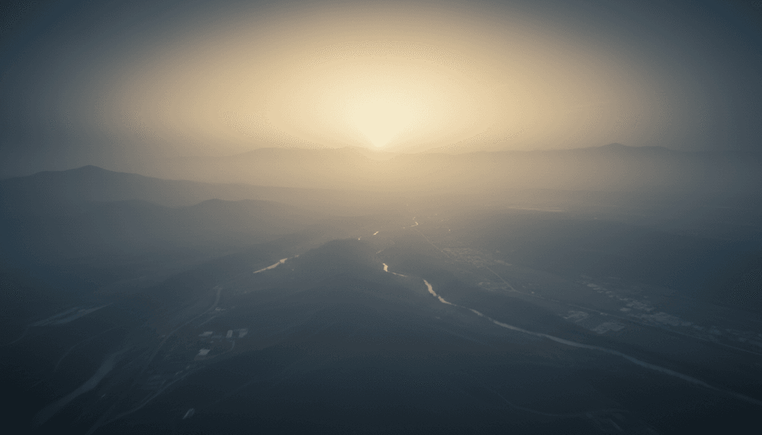 一个精美生成的音乐视频场景,带有文字叠加,鼓励用户使用 Freebeat.ai 创作自己的视频。