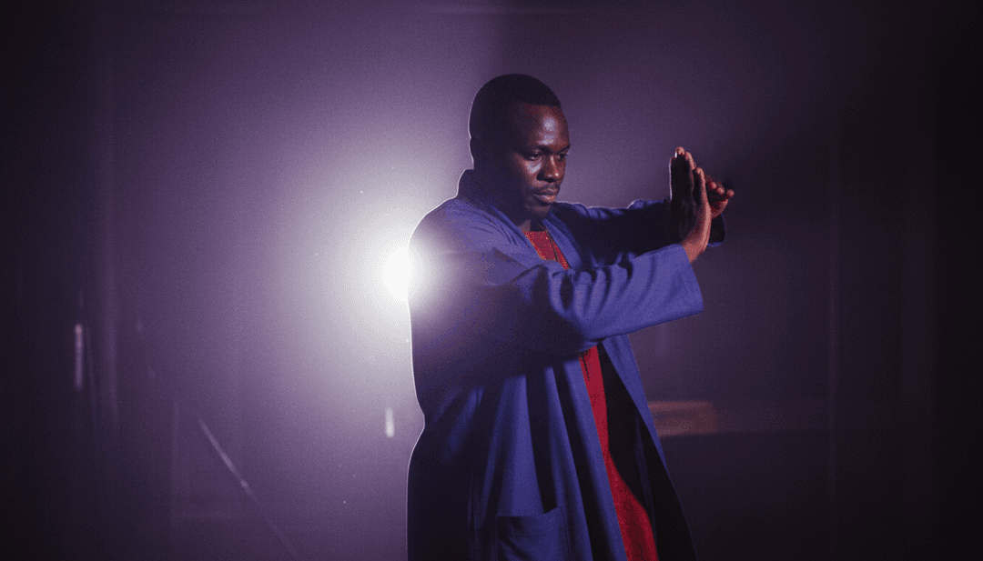 संगीत वीडियो की अवधारणा के लिए tendai के 'SMN' के ध्वनि तरंगों और गीतों का विश्लेषण करने वाले एआई का अमूर्त प्रतिनिधित्व, शहरी और रहस्यमय तत्वों का मिश्रण प्रदर्शित करता है।