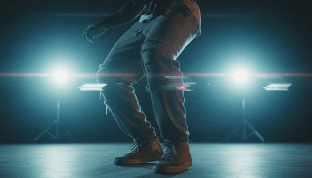 Abstrakte Visualisierung von Schallwellen, die R&B-Sanftheit mit energiegeladenen House-Beats verschmelzen und die erste Analyse von Jorja Smiths Mashup durch freebeat.ai darstellen.