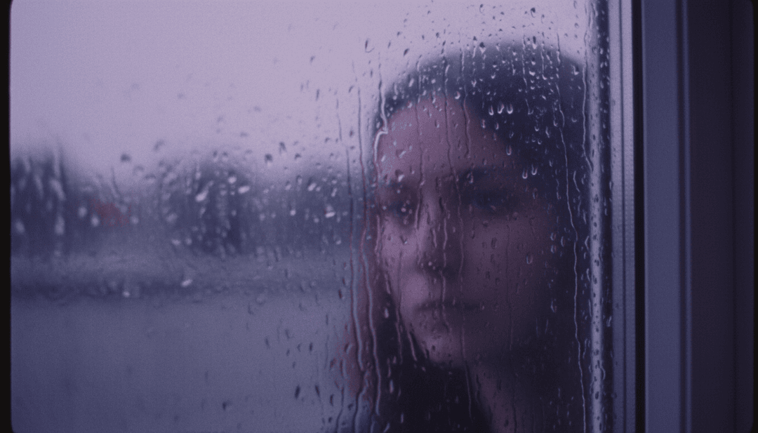 AI 为 Tommy Richman 和 Brent Faiyaz 的 'BOTHER ME' 音乐视频解读其忧郁、氛围感十足的声音和内省歌词。