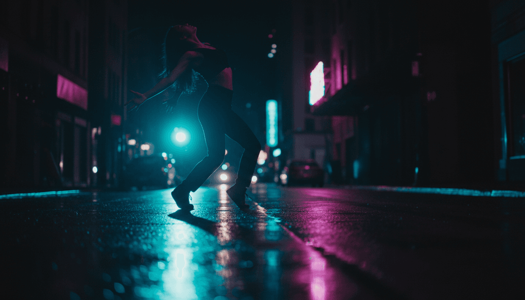 रेगेटन और ट्रैप संगीत तत्वों का एक अमूर्त दृश्य प्रतिनिधित्व AI इंटरफ़ेस के साथ विलीन हो रहा है।