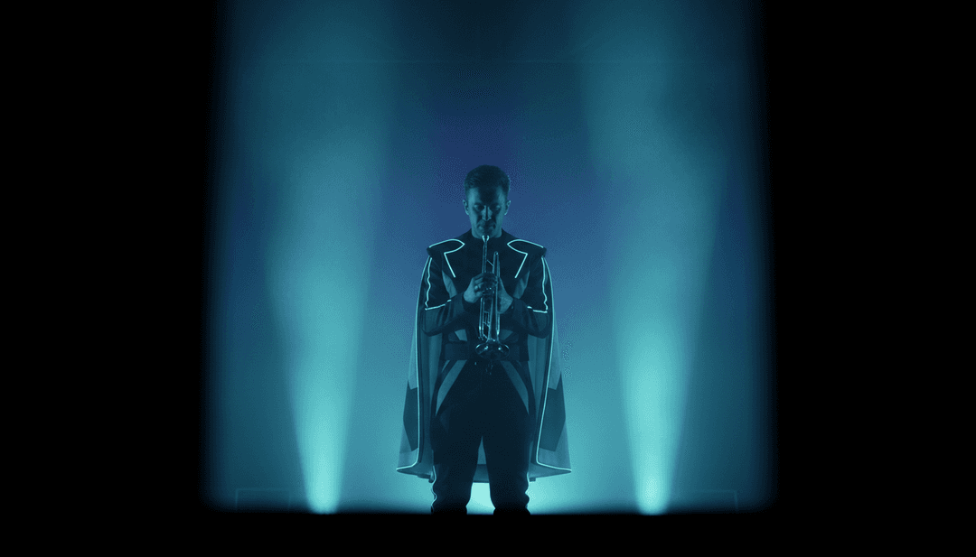 AI算法分析歌剧人声和驰放节拍,为 Blasterjaxx, Timmy Trumpet 的音乐视频制作。